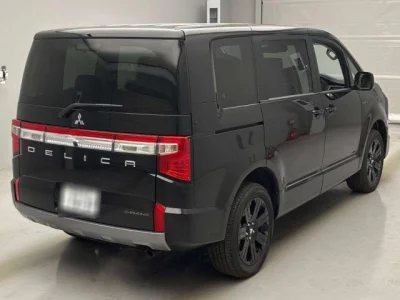 Mitsubishi DELICA D5