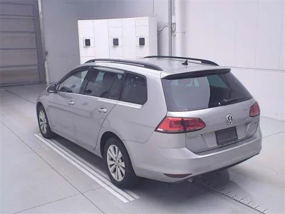 Volkswagen GOLF VARIANT