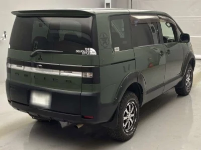 Mitsubishi DELICA D5
