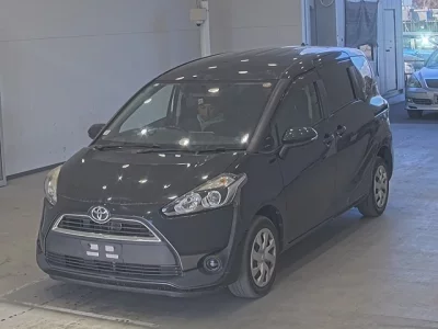 Toyota SIENTA  с аукциона в Японии