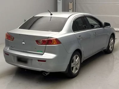 Mitsubishi GALANT FORTIS