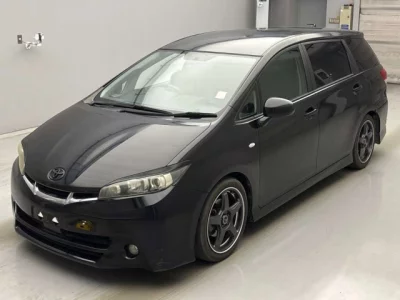 Toyota WISH  с аукциона в Японии