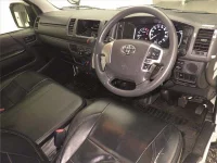 Toyota HIACE VAN лот № 10030 оценка R  с аукциона в Японии 2