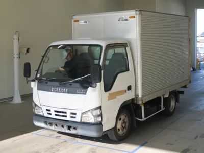 Isuzu ELF