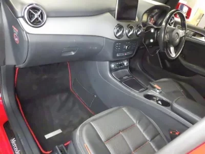 Mercedes-Benz B CLASS