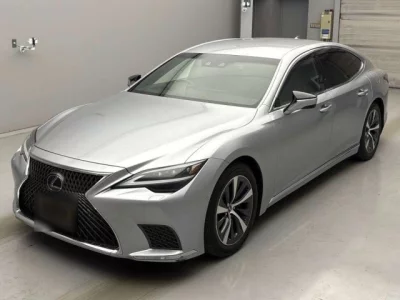 Lexus LS  с аукциона в Японии