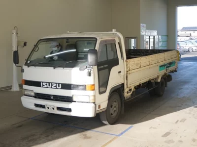 Isuzu ELF