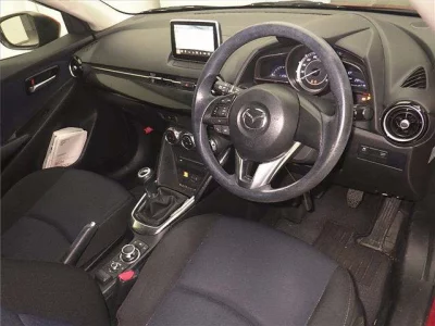 Mazda DEMIO  с аукциона в Японии