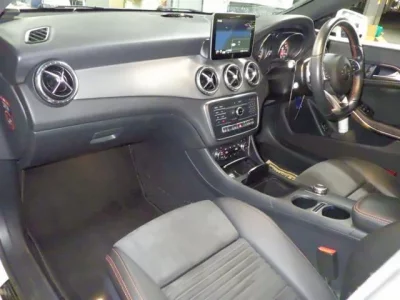 Mercedes-Benz CLA CLASS