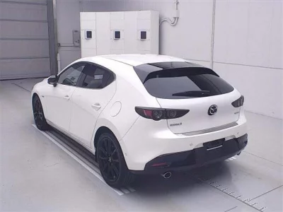 Mazda MAZDA3  с аукциона в Японии
