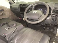 Mazda BONGO лот № 70124 оценка 3.5  с аукциона в Японии 2