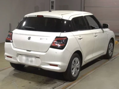 Suzuki SWIFT  с аукциона в Японии