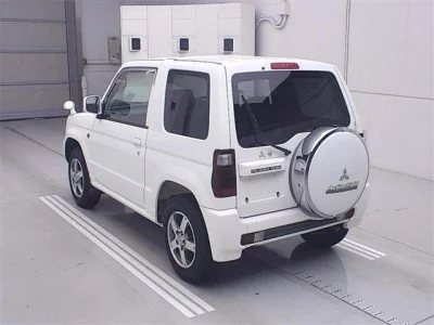Mitsubishi PAJERO MINI
