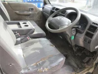 Mazda BONGO лот № 90032 оценка 3  с аукциона в Японии 2