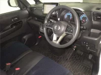 Nissan ROOX лот № 8526 оценка 3.5  с аукциона в Японии 2