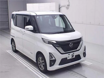 Nissan ROOX  с аукциона в Японии