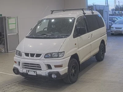 Mitsubishi DELICA  с аукциона в Японии