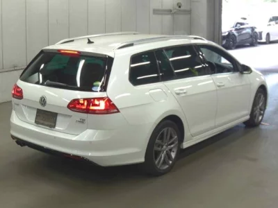 Volkswagen GOLF VARIANT