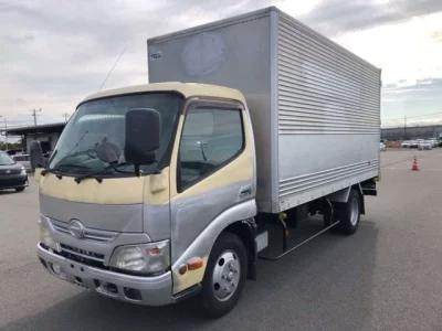Hino DUTRO  с аукциона в Японии
