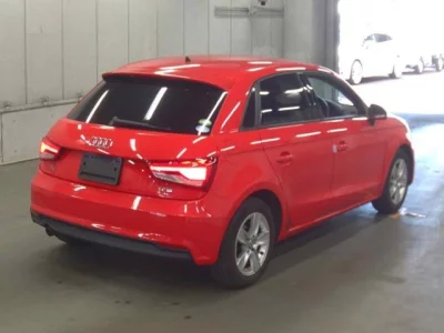 Audi A1  с аукциона в Японии