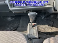 Toyota HIACE VAN лот № 70003 оценка 3.5  с аукциона в Японии 4