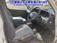 Toyota HIACE VAN лот № 70003 оценка 3.5  с аукциона в Японии 8