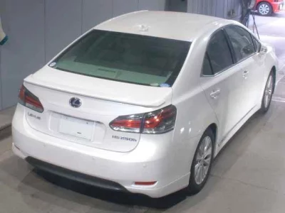 Lexus HS