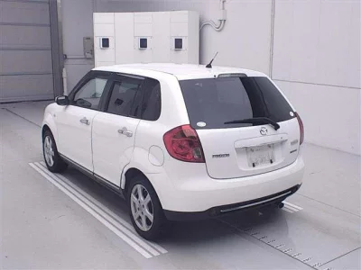 Mazda VERISA