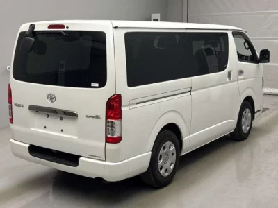 Toyota HIACE VAN  с аукциона в Японии