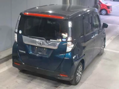 Toyota TANK