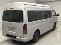 Toyota HIACE VAN лот № 62089 оценка R  с аукциона в Японии 1