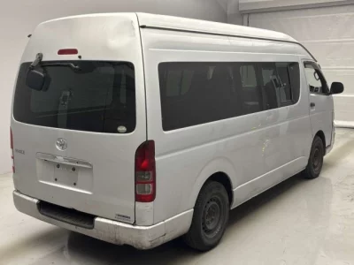Toyota HIACE VAN  с аукциона в Японии