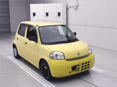 Daihatsu Esse