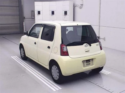 Daihatsu Esse
