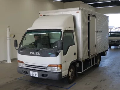 Isuzu ELF