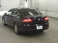 Volkswagen PASSAT лот № 438 оценка 4  с аукциона в Японии 4