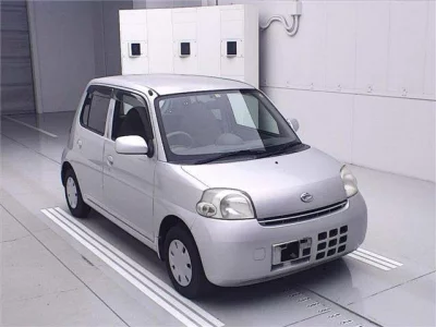 Daihatsu Esse