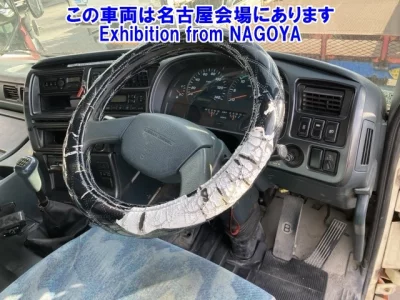 Nissan TRUCK