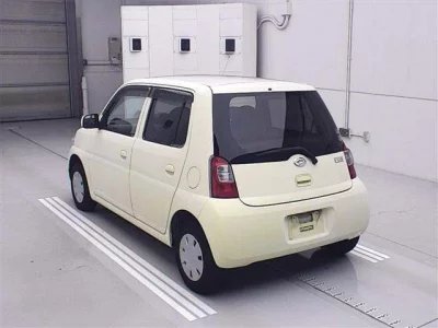 Daihatsu Esse