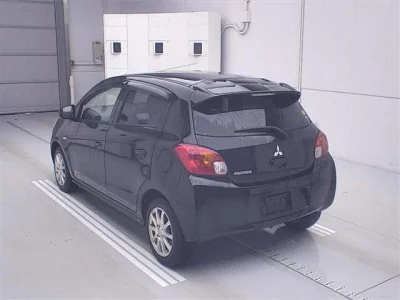 Mitsubishi MIRAGE  с аукциона в Японии