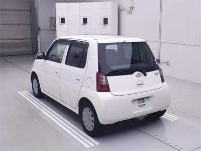 Daihatsu Esse