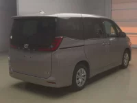 Toyota NOAH лот № 80032 оценка R  с аукциона в Японии 1
