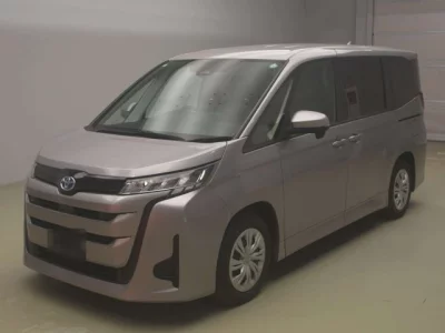 Toyota NOAH  с аукциона в Японии