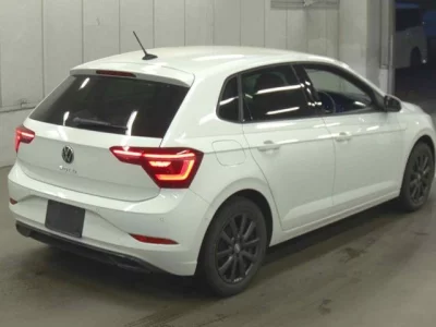 Volkswagen POLO  с аукциона в Японии