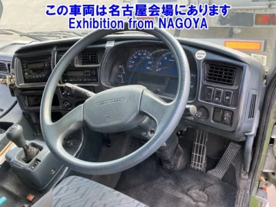 Nissan TRUCK