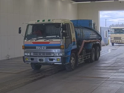 Isuzu TRUCK