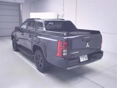 Mitsubishi TRITON