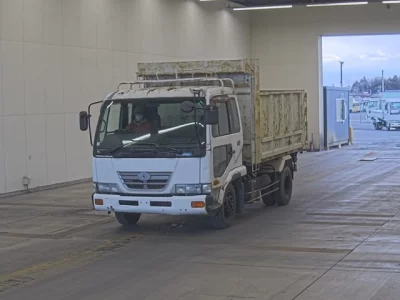 Nissan TRUCK  с аукциона в Японии