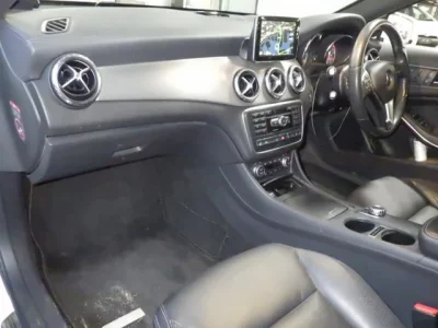 Mercedes-Benz GLA CLASS