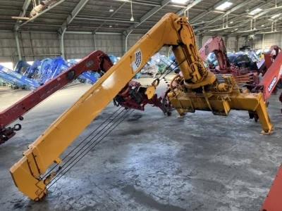 OTHERS UNIC CRANE